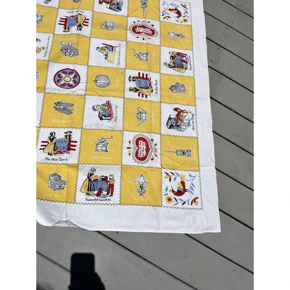 Vintage 1960s Cotton Checkered Tablecloth Pennsylvania Dutch German Amish 48x46